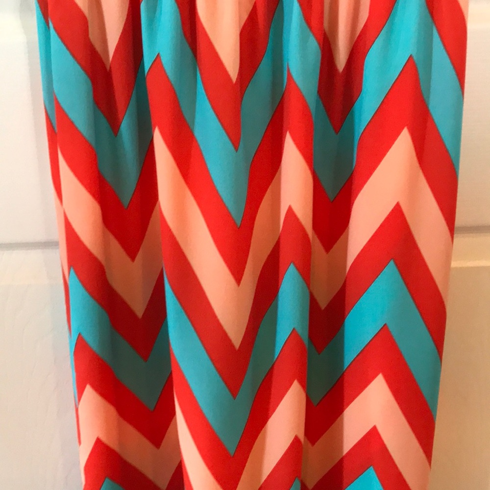 Dress - Picture 3 of 4